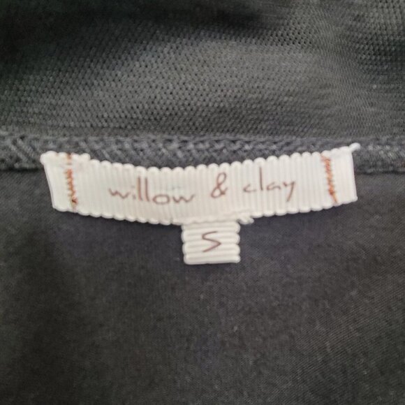 Willow & Clay Mesh Floral Embroidered Yoke Blouse Top Black Size Small - Picture 12 of 14